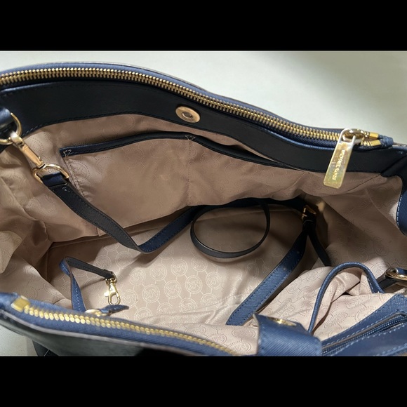 Michael Kors Saffiano Leather Bag - Picture 6 of 12